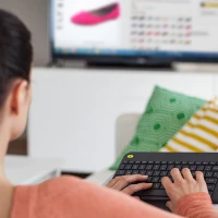 Logitech K400 Plus Tv, Mini, Wireless, RF Wireless, QWERTZ, Black