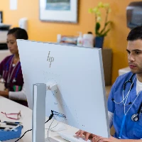 HP Healthcare Edition HC270cr, 68.6 cm (27