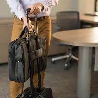 Kensington Contour 2.0 Business Laptop Briefcase  15.6, Briefcase, 39.6 cm (15.6