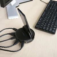 Universal USB-C Phone Dock Targus AWU420GL. Basic device type Smartphone, Brand compatibility Universal. Docking connector type USB Type-C. Width 108 mm, Depth 108 mm, Height 22.3 mm, Weight 290 g. Product colour Black  Get the most out of your USB-C smartphone with this Universal USB-C Phone Dock. Dock your USB-C DP Alt Mode phone to the Universal USB-C Phone Dock and connect it to an external HDMI display to extend the functionality of your phone to your television or monitor. Pl