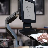 Compulocks iPad 10.9 10th Gen Space Enclosure Articulating Arm Mount - Kit montaggio (involucro, supporto a braccio snodabile) - per tablet - bloccabile - alluminio ad alta purezza - nero, argento - dimensione schermo 10.9 - installabile a parete, part