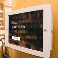 Compulocks iPad Mini 8.3 Space Enclosure Medical Rolling Cart Extended - Carrello - per tablet - bloccabile - medico - bianco - dimensione schermo 8.3 - interfaccia montaggio VESA - per Apple iPad mini (6 generazione)