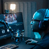 Logitech StreamCam, 1920 x 1080 pixels, Full HD, 60 fps, 1080p, 2 - 3.7 mm, 0.1 m