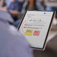 Microsoft Surface Pro 8, 33 cm (13