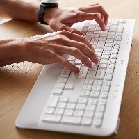 Logitech Signature MK650 Combo For Business, Full-size (100%), RF Wireless + Bluetooth, Membrane, QWERTY, White, Mouse included