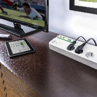 APC SurgeArrest Performance - Protezione picchi - 230 V c.a. V - 2300 Watt - connettori di uscita 8 - Germania - bianco