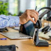 POLY Voyager 4320 USB-C Headset +BT700 dongle +Charging Stand, Wireless, Calls/Music, 20 - 20000 Hz, 158 g, Headset, Black