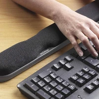 Kensington Height Adjustable Gel Keyboard Wrist Rest Black, Gel, Black, 630 g