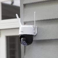 CAMERA IP 4M 30MT PAN TILT OUT