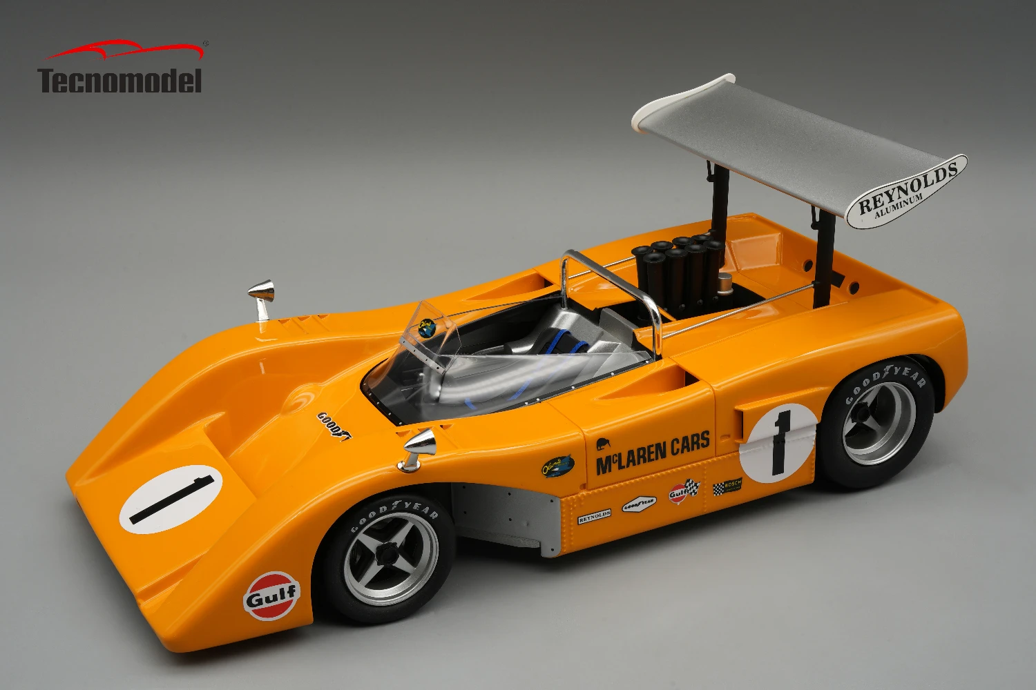 TM18-330C McLaren M8B Can Am 1969 Michigan car #1 3rd Place Driver: Dan Gurney