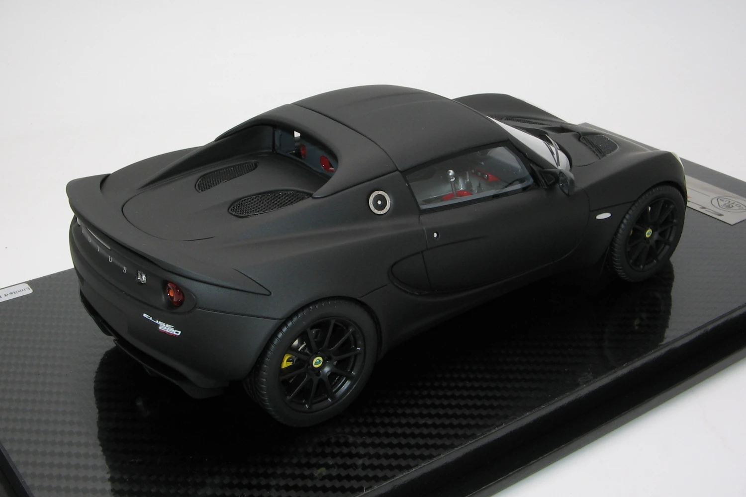 <!--articolo.descrizione_articolo-->