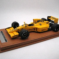 limited edition 1/18 scale