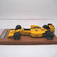 Lotus 102 1990 Lamborghini Engine USA GP Qualifyng Driver: Martin Donnelly Raining Tyres THIS MODEL CAMES WITH THE SHOWCASE INCLUDED