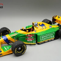Benetton B193B 1993 Raining Tyres British GP Driver: Riccardo Patrese 