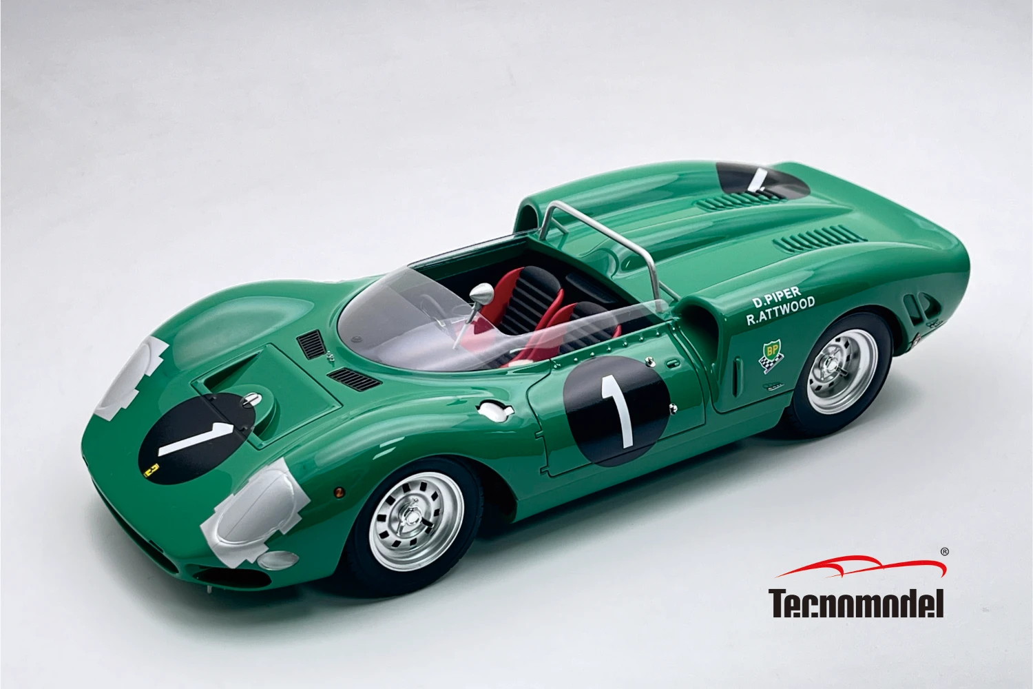 Ferrari 365 P2 Spyder Kyalami 9 h Winner 1965 car #1 Driver: D. Piper - R. Attwod  