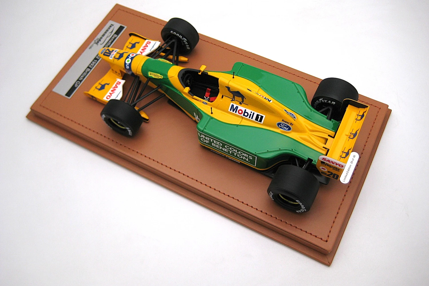 <!--articolo.descrizione_articolo-->