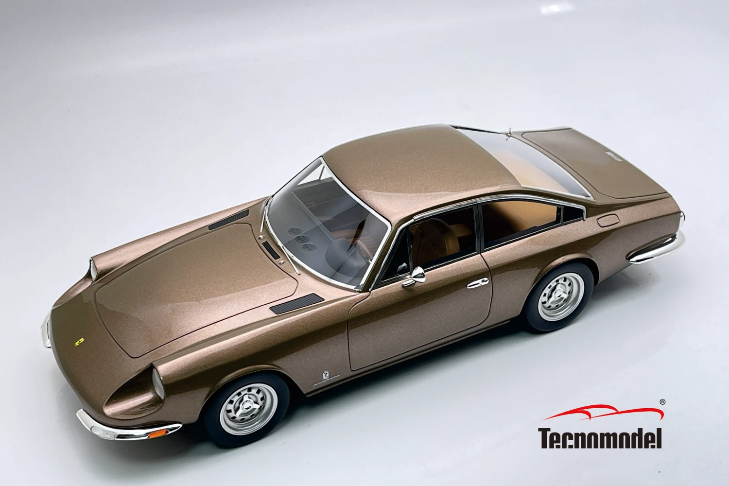 Ferrari 365 GT 2+2 1967 Metallic Bronze