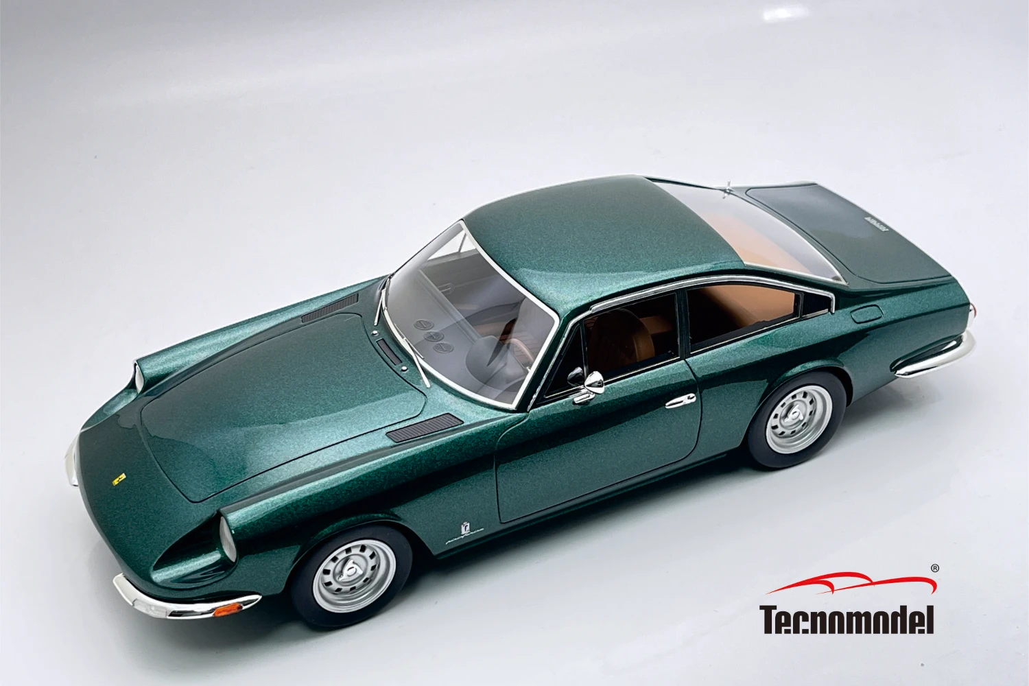 Ferrari 365 GT 2+2 1967 Metallic Green