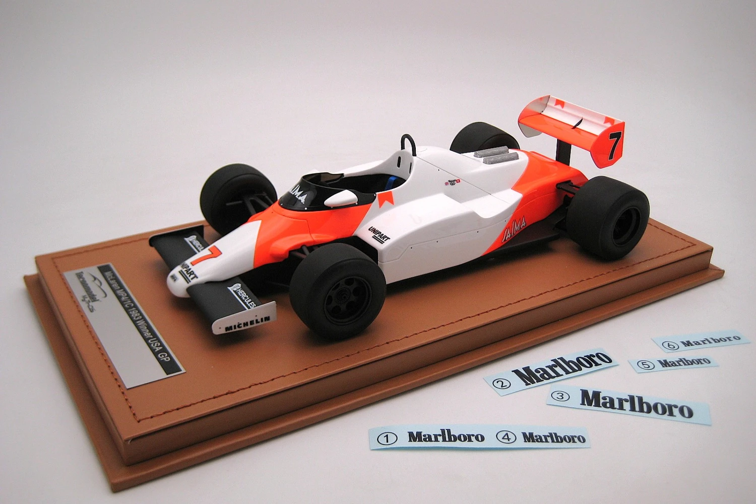 <!--articolo.descrizione_articolo-->