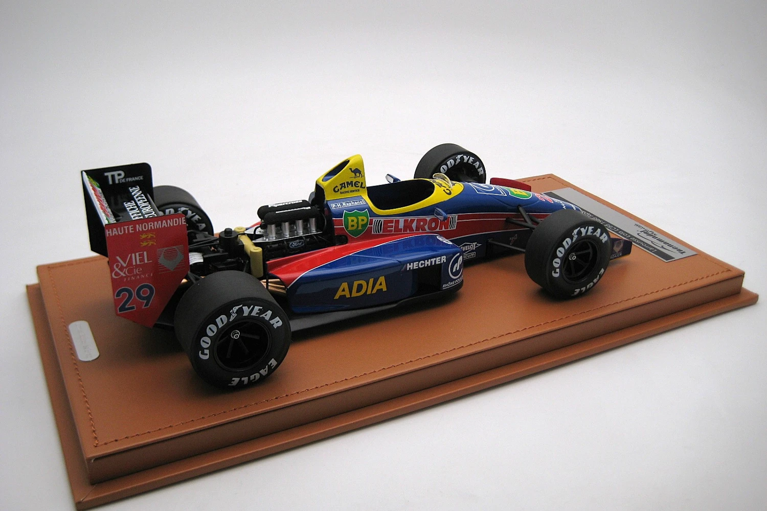 <!--articolo.descrizione_articolo-->