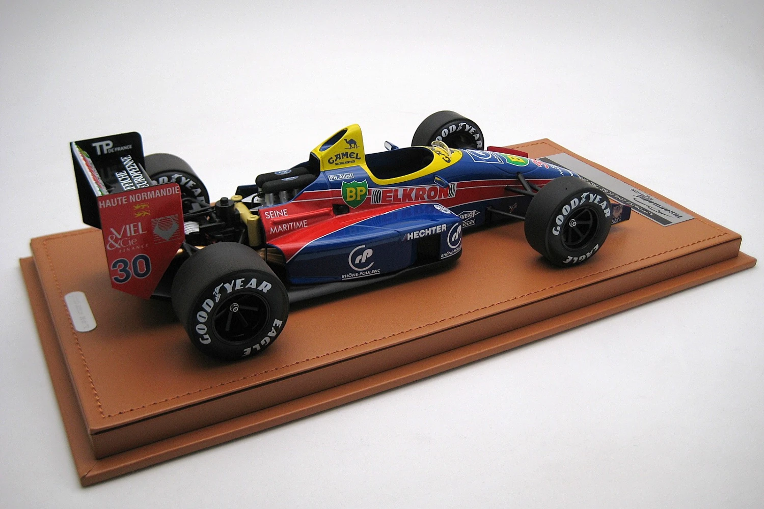 <!--articolo.descrizione_articolo-->