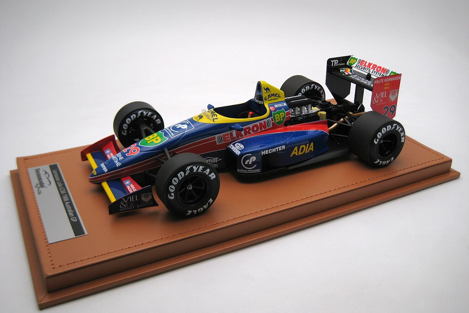 <!--articolo.descrizione_articolo-->