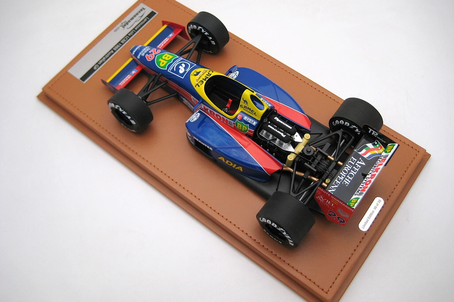 <!--articolo.descrizione_articolo-->