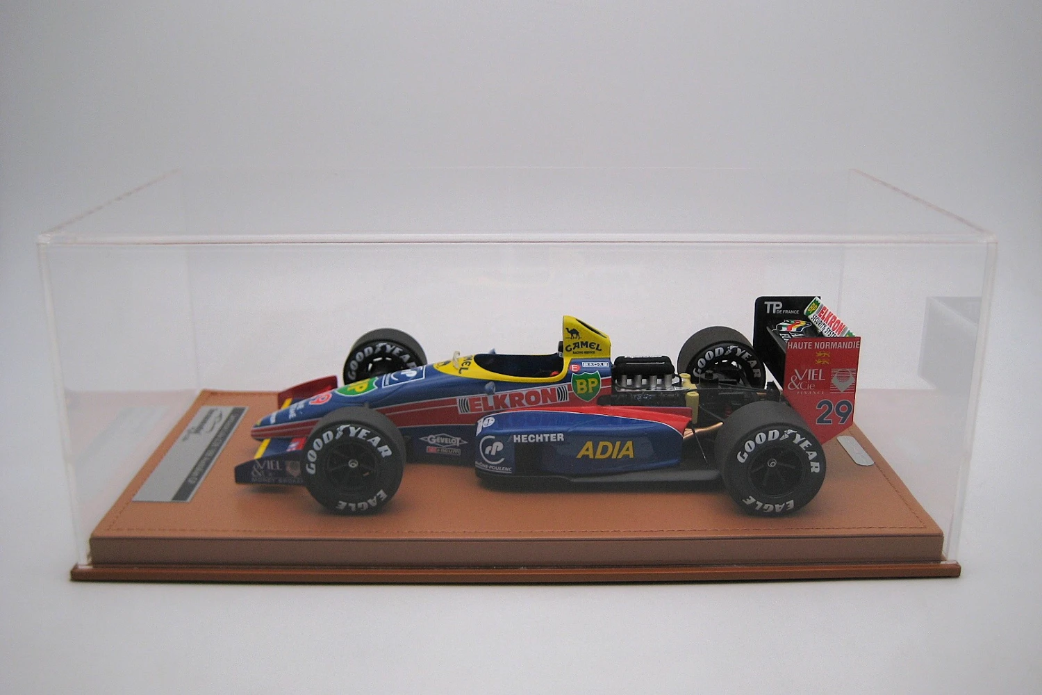 <!--articolo.descrizione_articolo-->