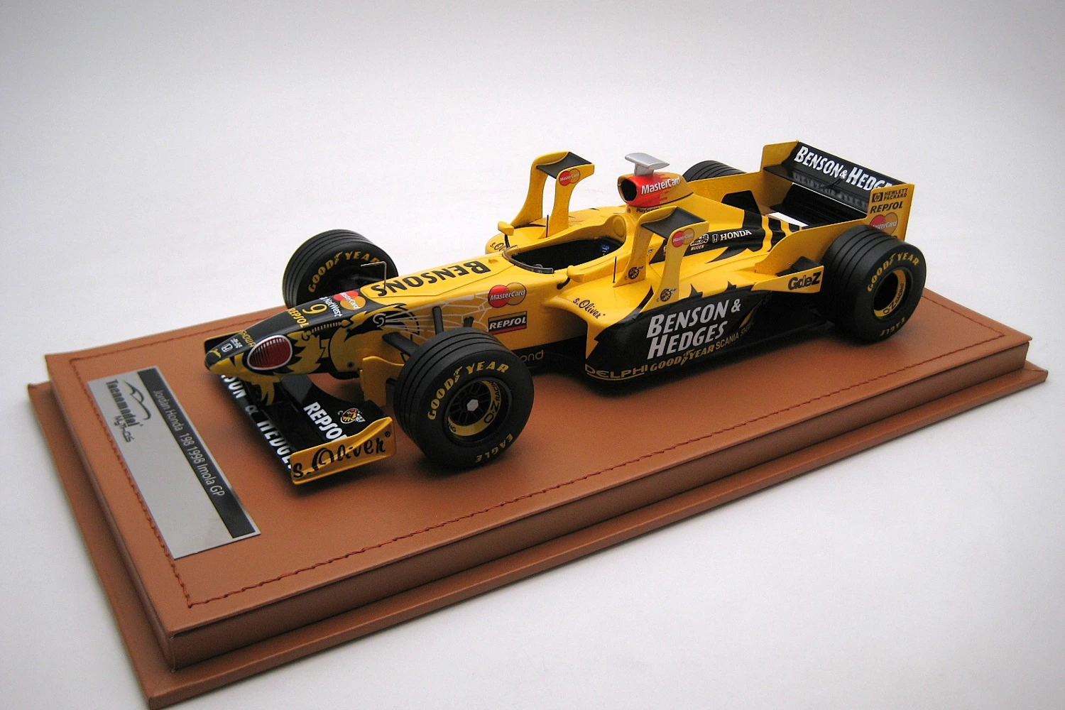 <!--articolo.descrizione_articolo-->