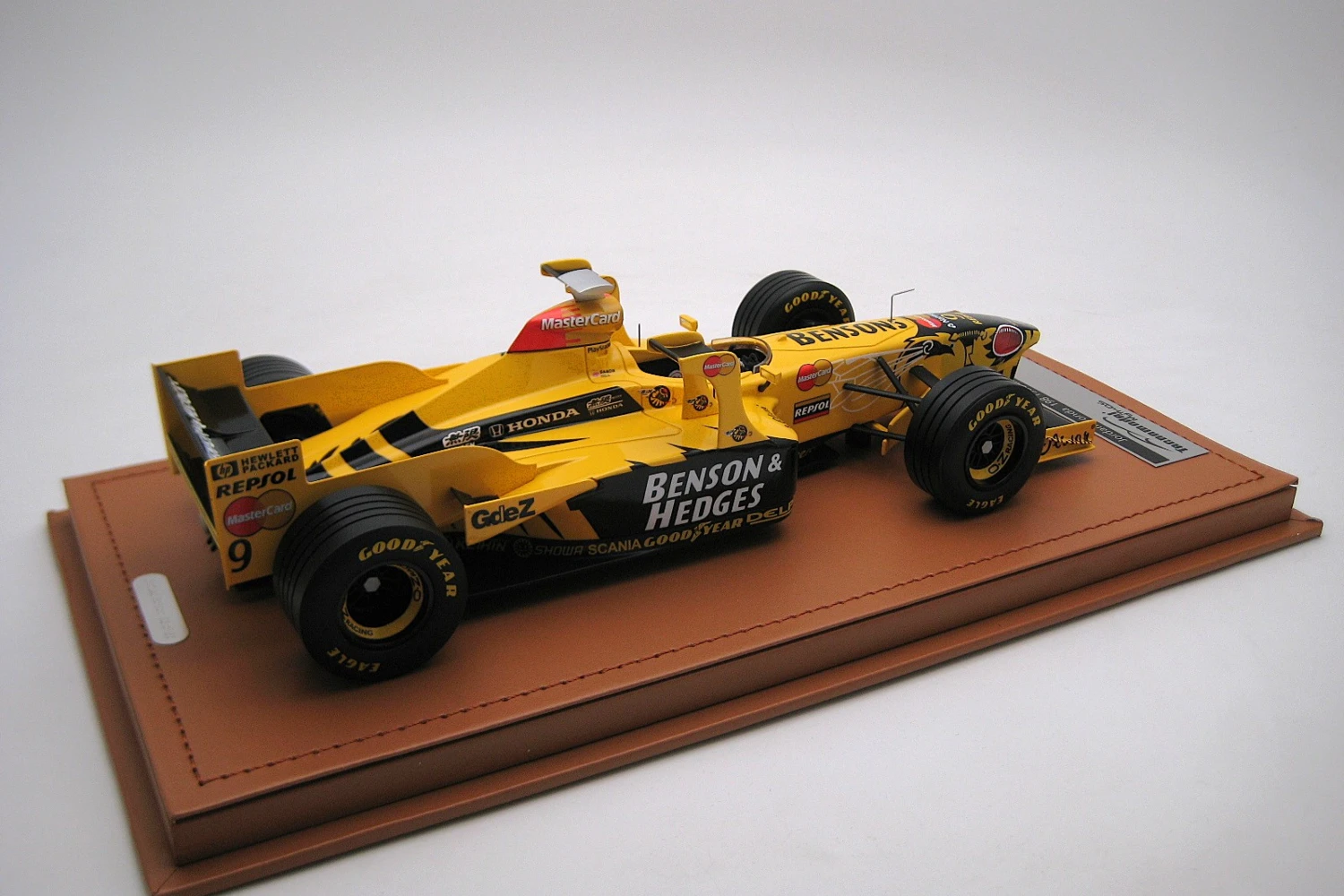 <!--articolo.descrizione_articolo-->