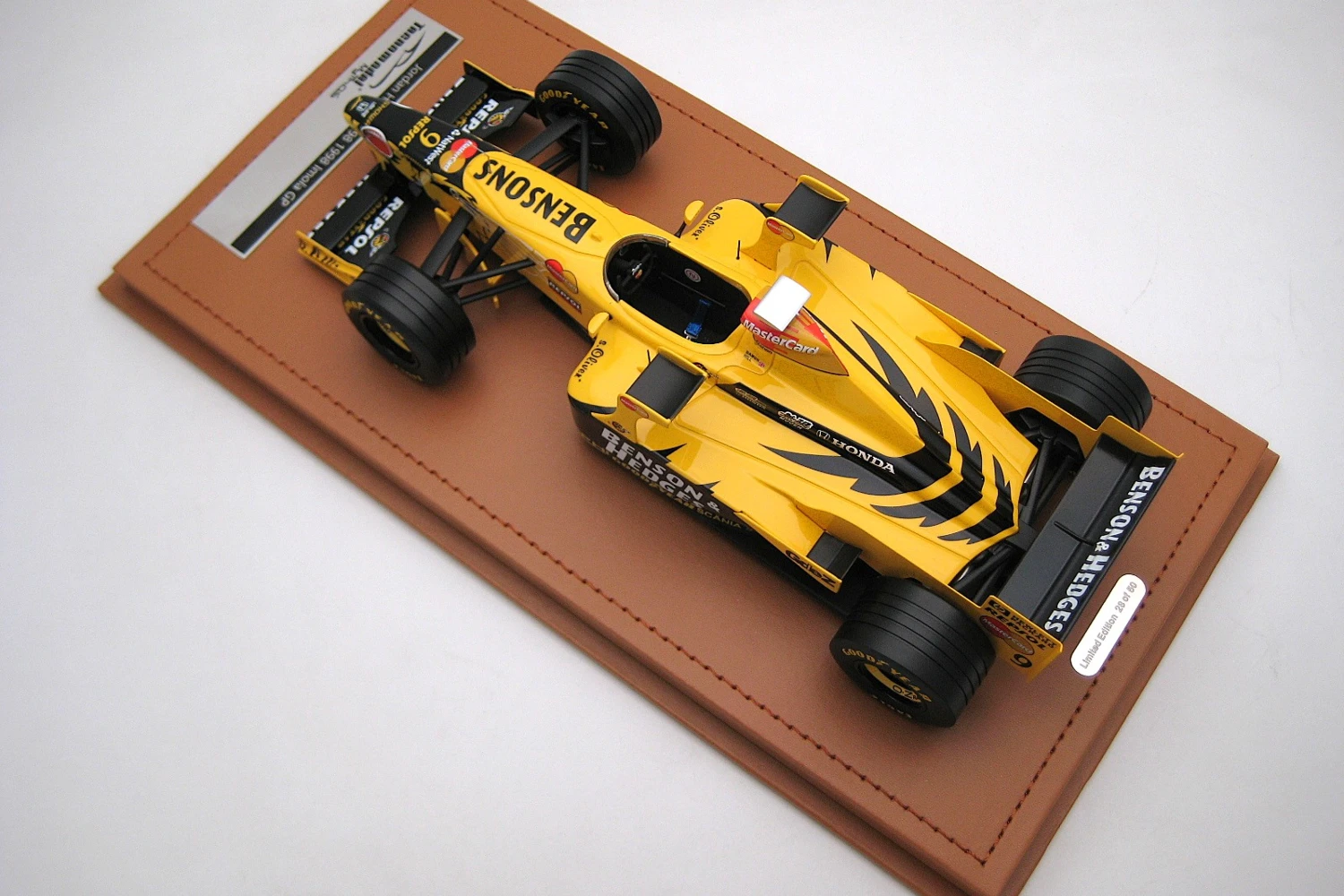 <!--articolo.descrizione_articolo-->