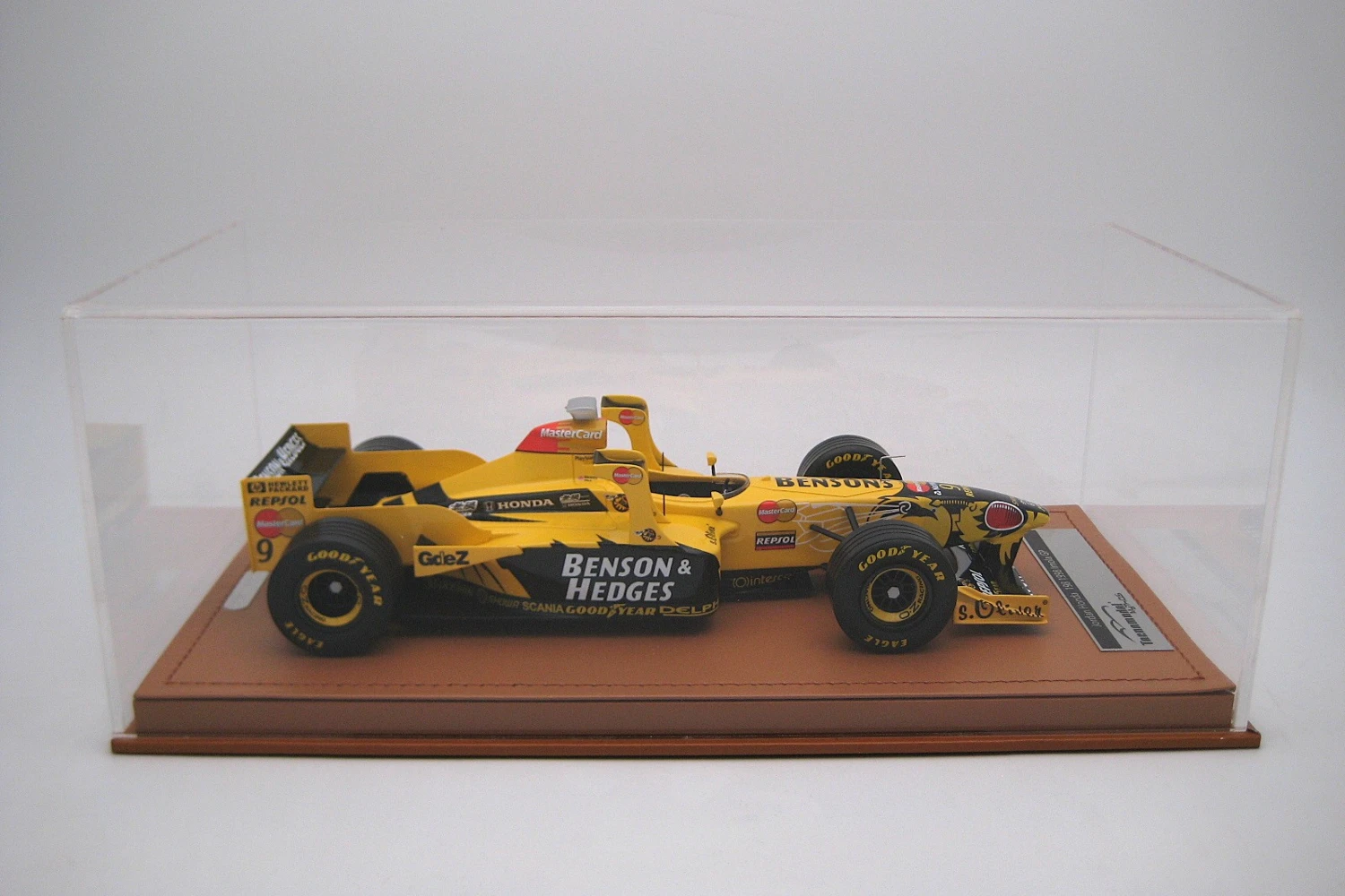 <!--articolo.descrizione_articolo-->