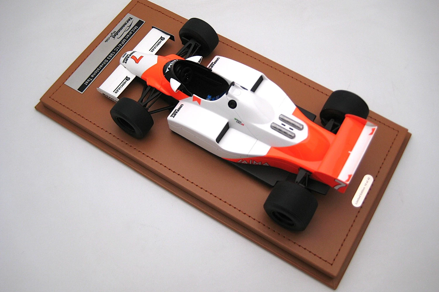 <!--articolo.descrizione_articolo-->