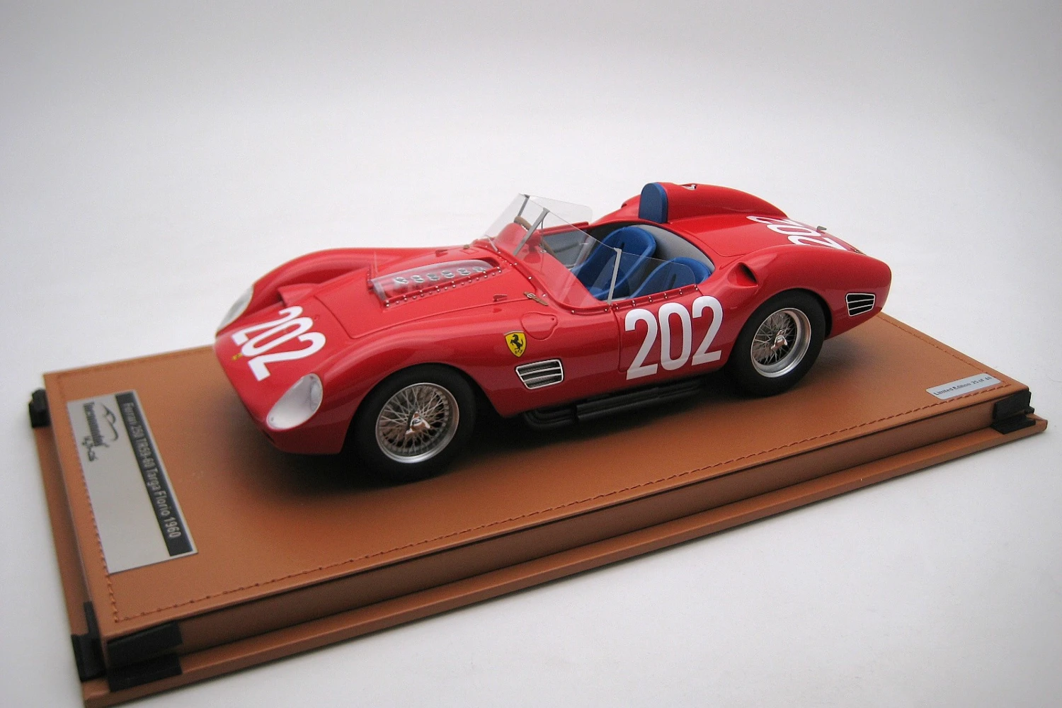 <!--articolo.descrizione_articolo-->