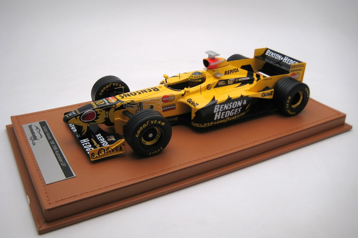 <!--articolo.descrizione_articolo-->