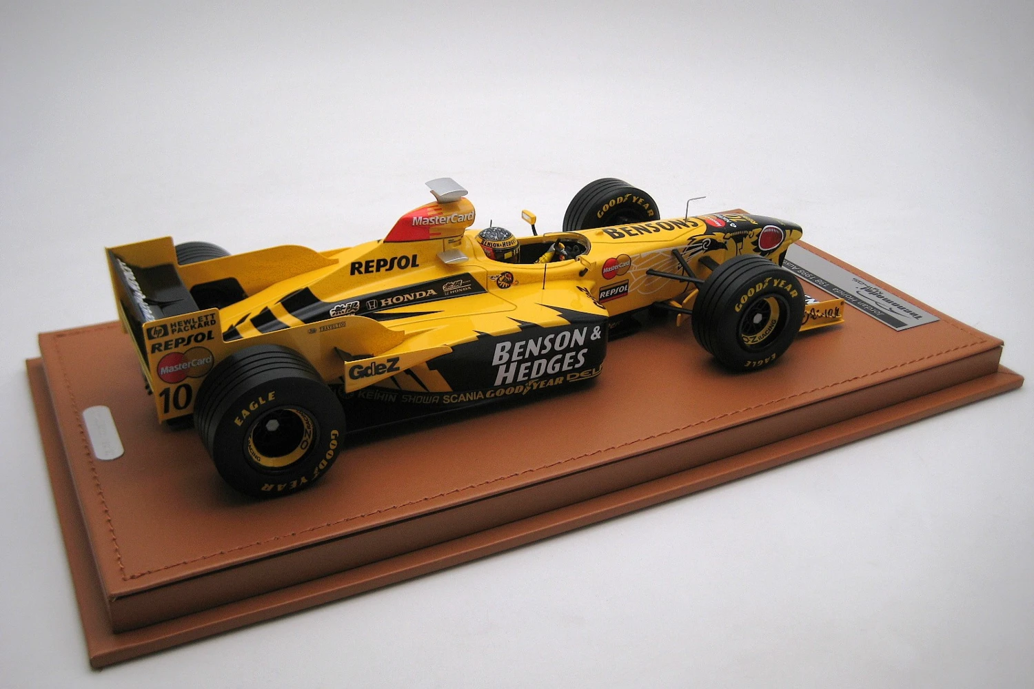 <!--articolo.descrizione_articolo-->