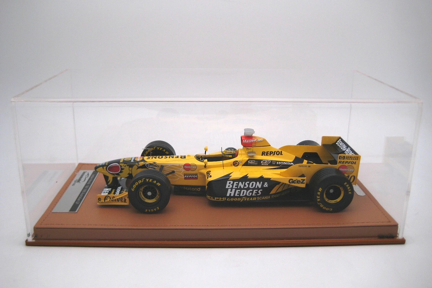 <!--articolo.descrizione_articolo-->