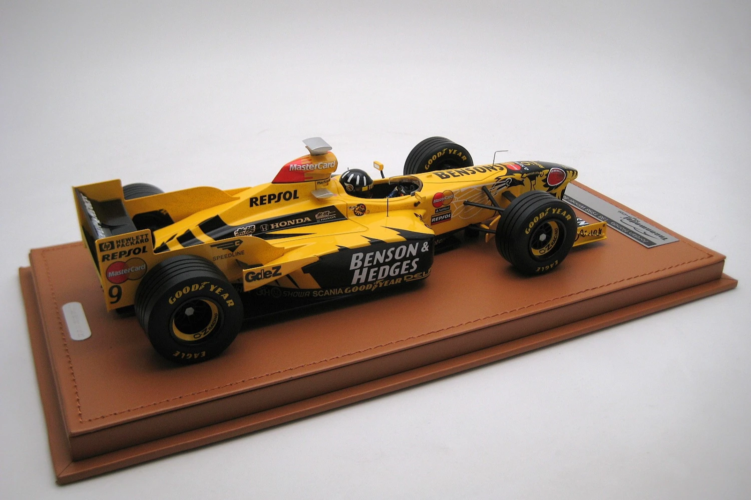 <!--articolo.descrizione_articolo-->