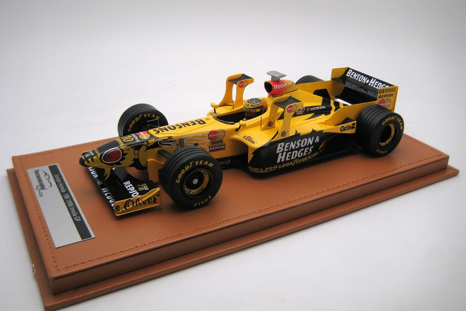 <!--articolo.descrizione_articolo-->