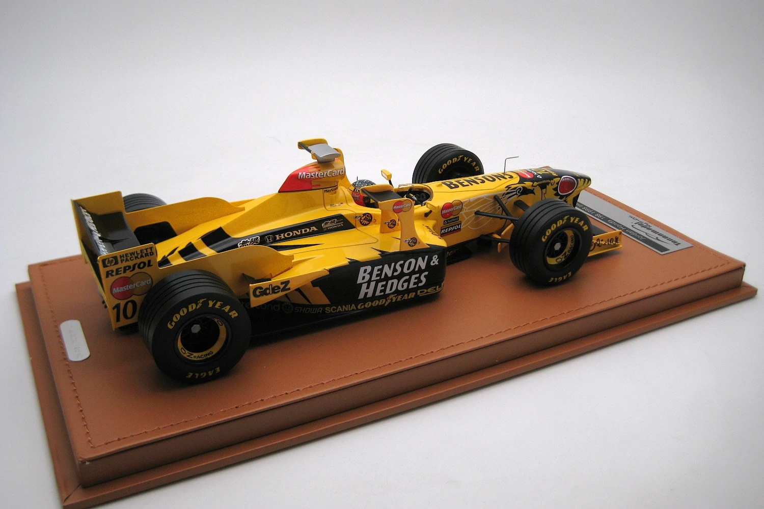 <!--articolo.descrizione_articolo-->