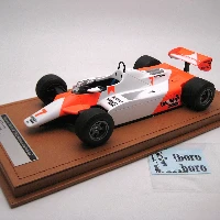 Mclaren MP4/1B 1982 Winner Detroit GP Driver: John Watson SHOWCASE INCLUDED