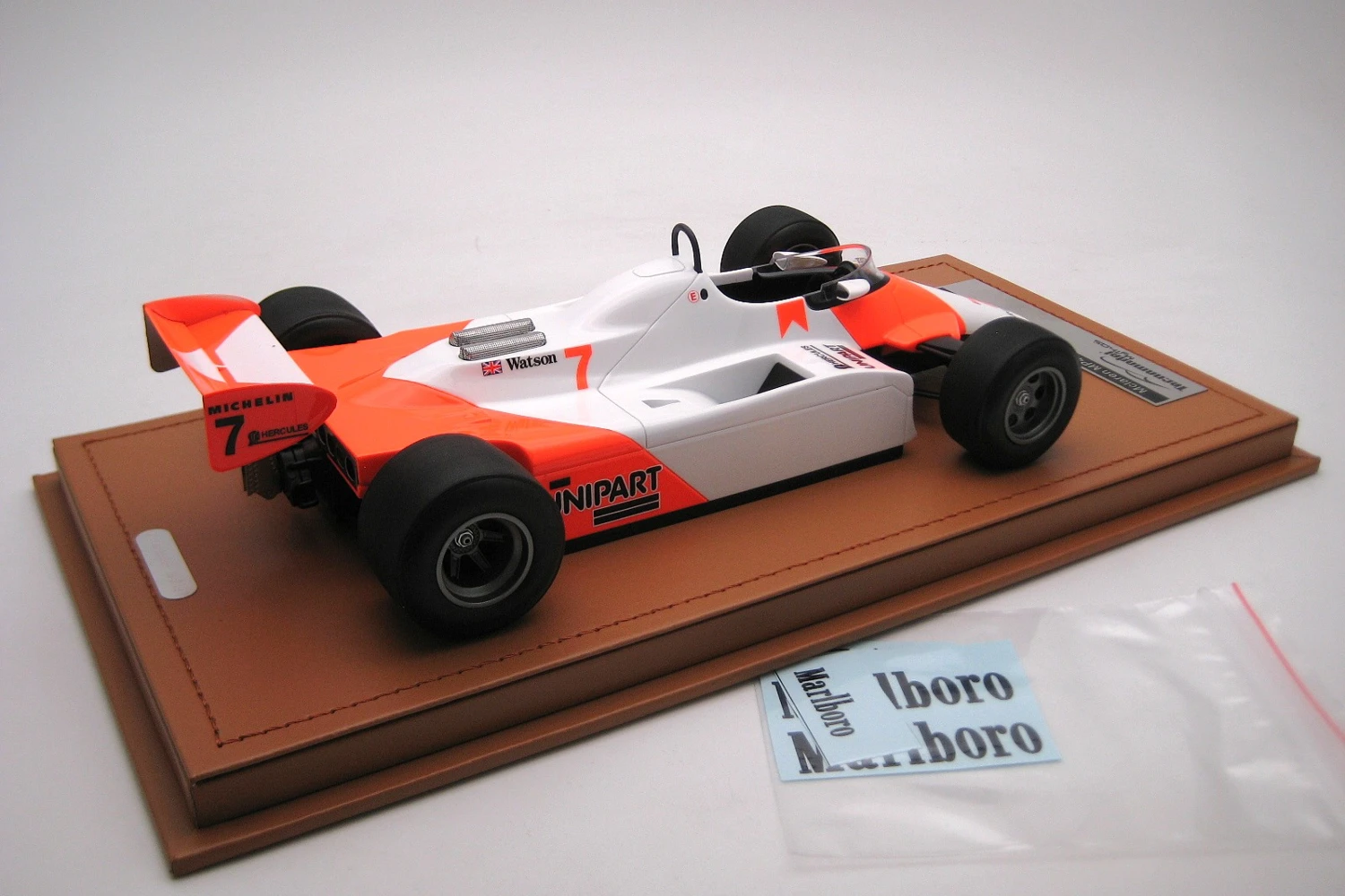 <!--articolo.descrizione_articolo-->