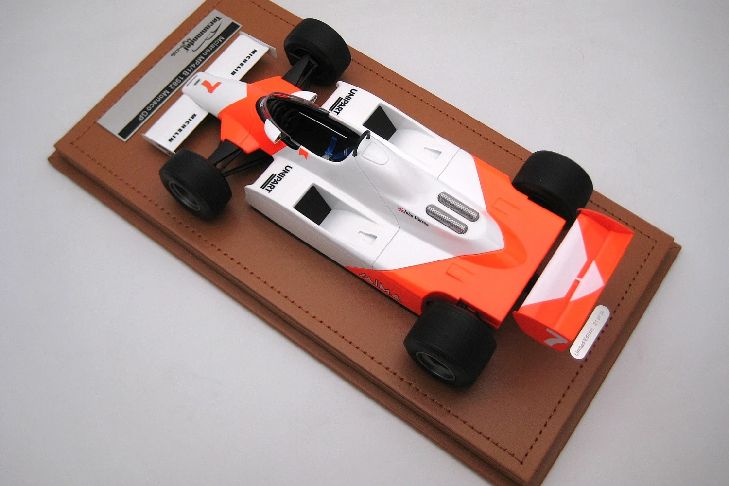 <!--articolo.descrizione_articolo-->