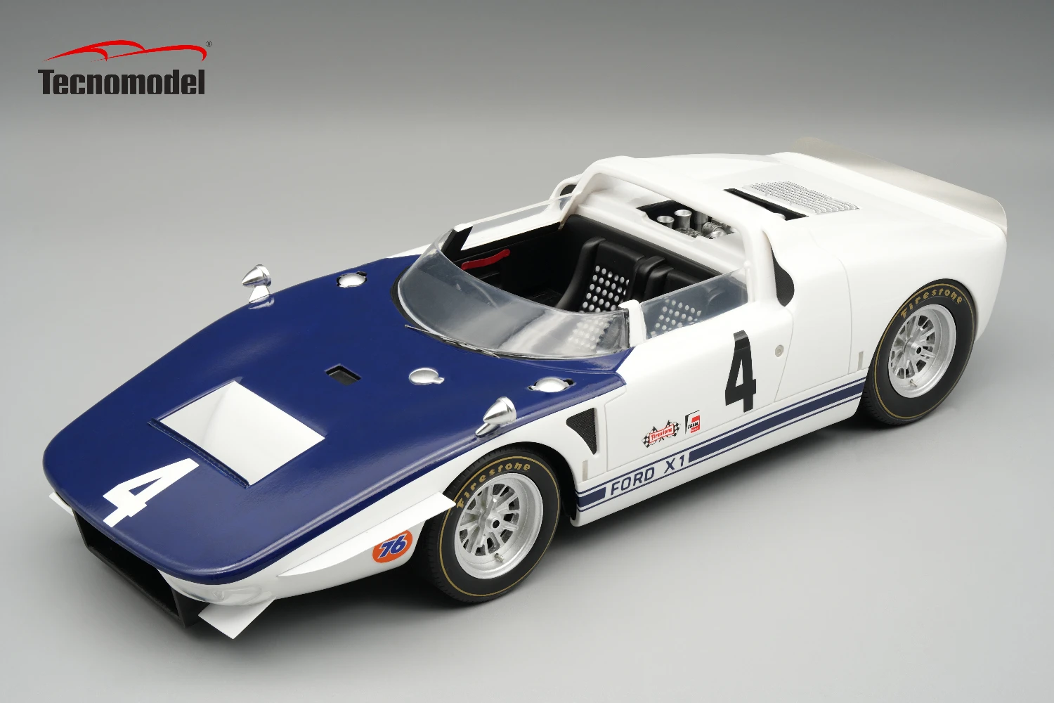 Ford GT 40 Roadster X1 1965  Nassau Driver: C. Amon Car #4