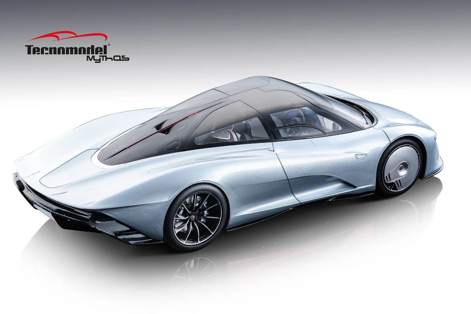 McLaren Speedtail Geneva Autoshow 2019 Metallic Ice Silver