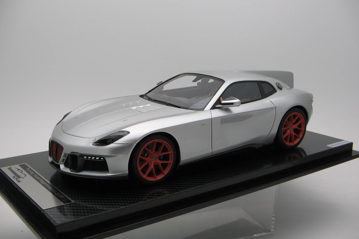 <!--articolo.descrizione_articolo-->