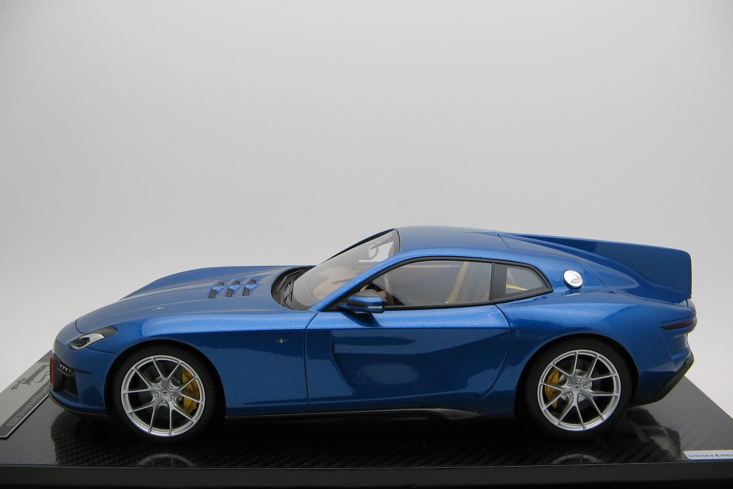 <!--articolo.descrizione_articolo-->