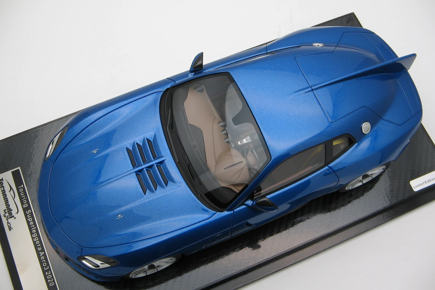 <!--articolo.descrizione_articolo-->