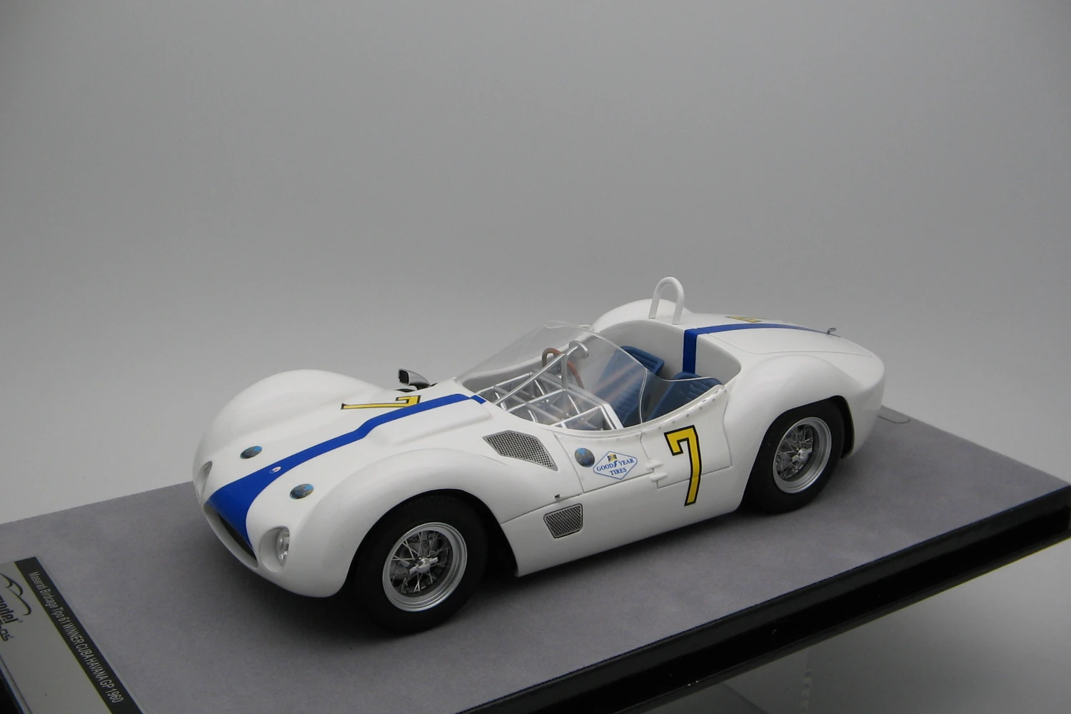 <!--articolo.descrizione_articolo-->