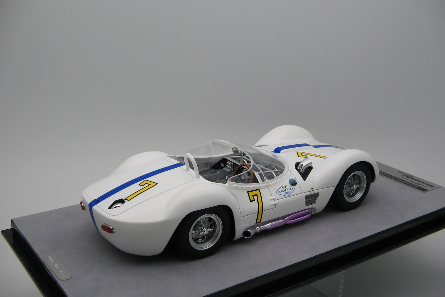 <!--articolo.descrizione_articolo-->